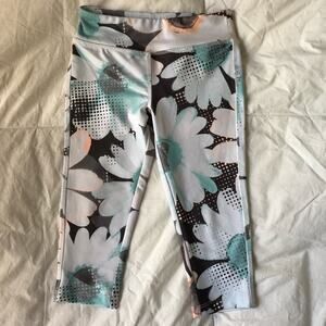 Gap Athletic Capris Girl Toddler Leggings Sport Multi Yoga Flowers Size 4